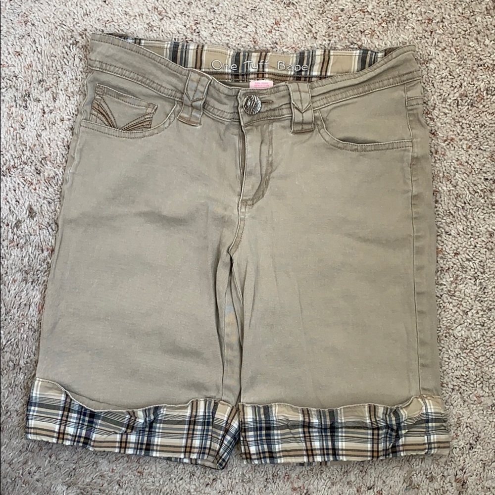 Juniors girl Bermuda shorts size 5/6 ONE TUFF BABE